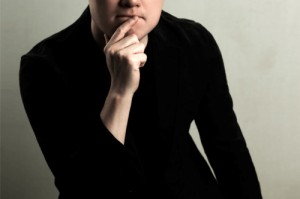 逆周期价值创造：80后首富王麒诚千亿投资帝国的底层逻辑