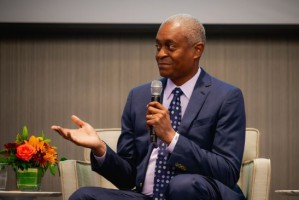 美联储博斯蒂克：倾向12月按兵不动 通胀风险更为紧迫