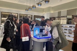 夸克AI眼镜45天产能已卖光？官方客服：紧急增产备货