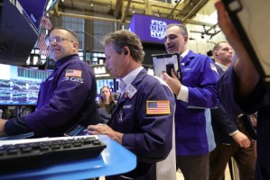 周一美股早盘：股指期货变动不大 市场聚焦美联储会议