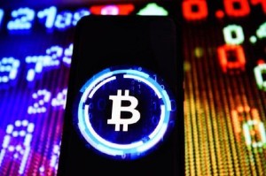 惠誉评级：持有大量加密货币敞口的美国银行面临日益增长的风险。